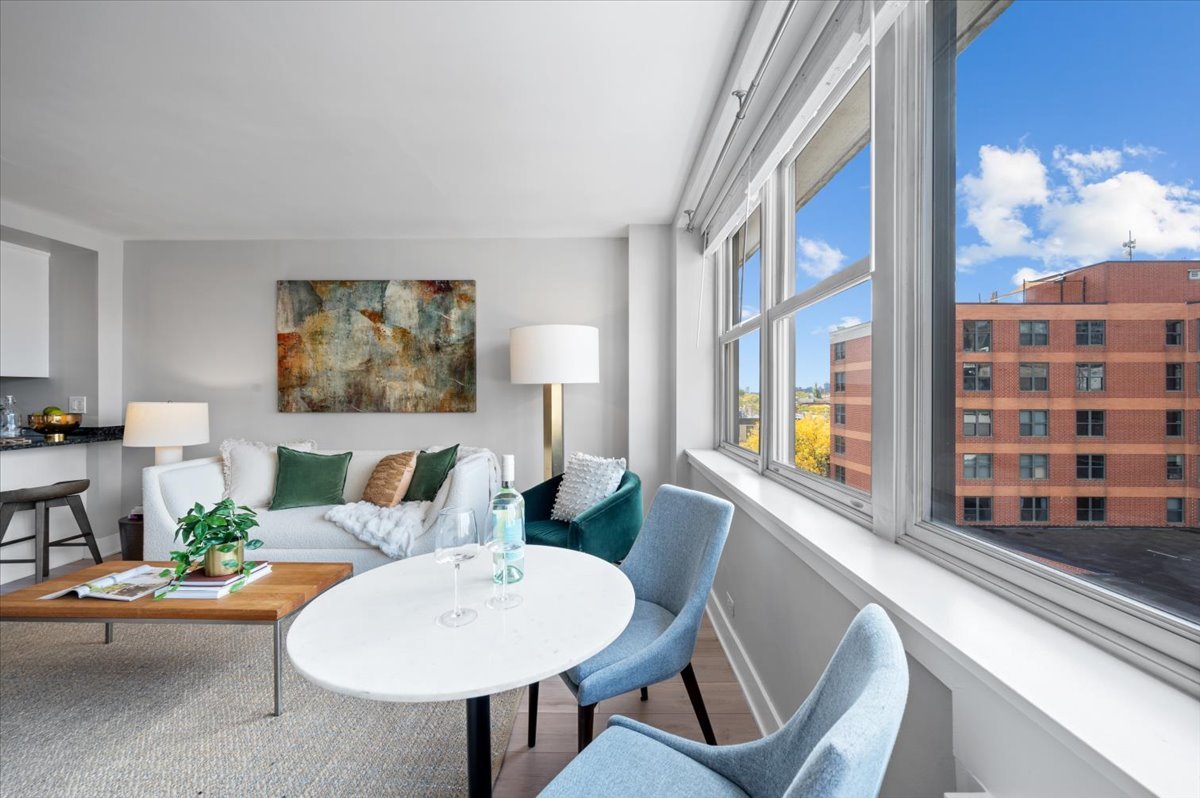 2300 North Commonwealth Avenue, Unit 7J Chicago, IL 60614 - Photo 7 of 20 a living room with furniture and a large window