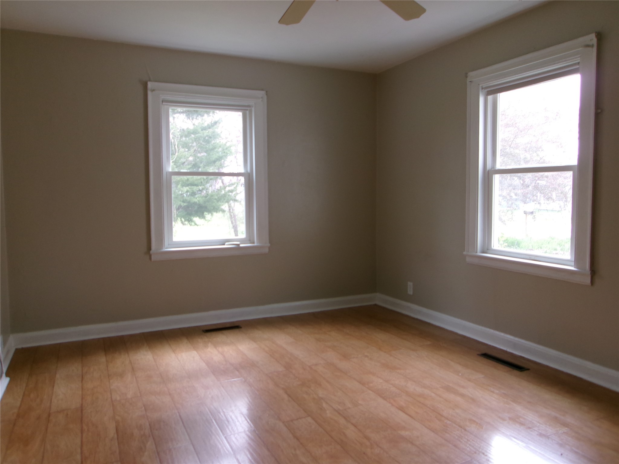 420 Schofield Street Chetek, WI 54728 - Photo 5 of 15 living room
