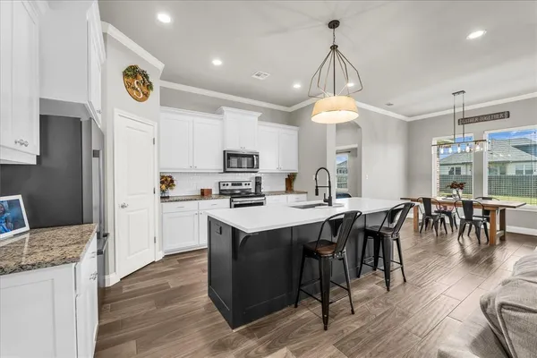 $385,000 | 10405 Aquilla Trail, Waco, TX 76708
