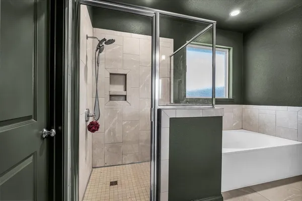 $385,000 | 10405 Aquilla Trail, Waco, TX 76708