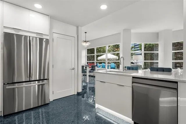 $18,000 | 988 Boulevard Of The Arts, Unit 109, Sarasota, FL 34236