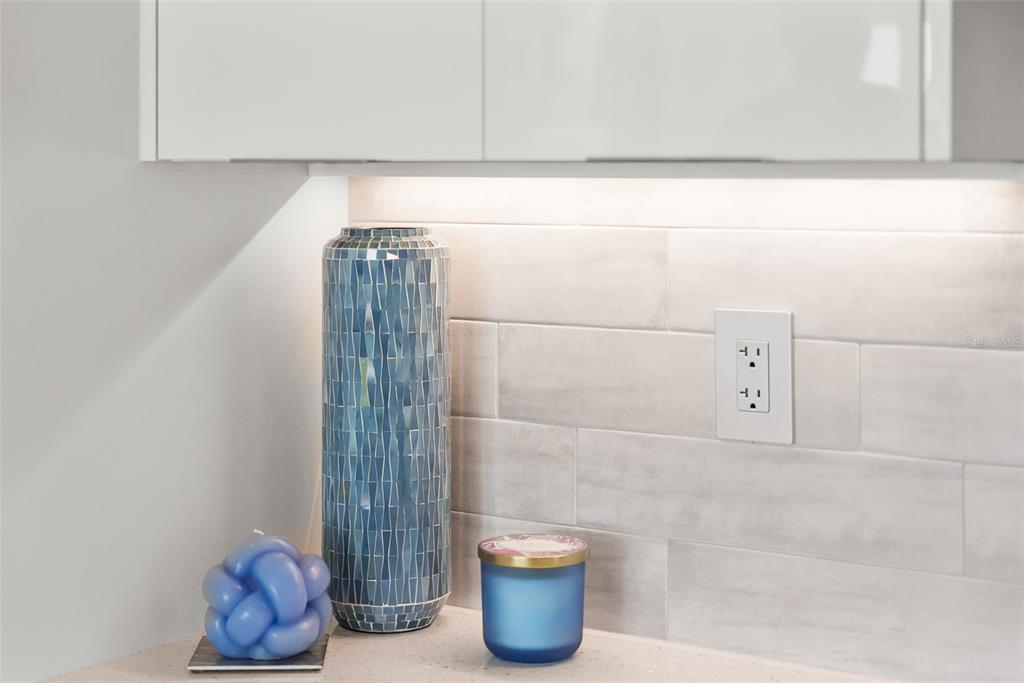 988 Boulevard Of The Arts, Unit 109 Sarasota, FL 34236 - Photo 28 of 92