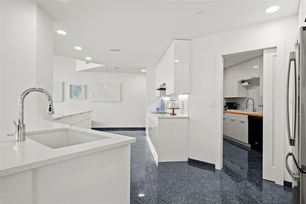 988 Boulevard Of The Arts, Unit 109 Sarasota, FL 34236 - Photo 32 of 92