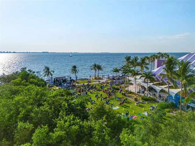 $18,000 | 988 Boulevard Of The Arts, Unit 109, Sarasota, FL 34236