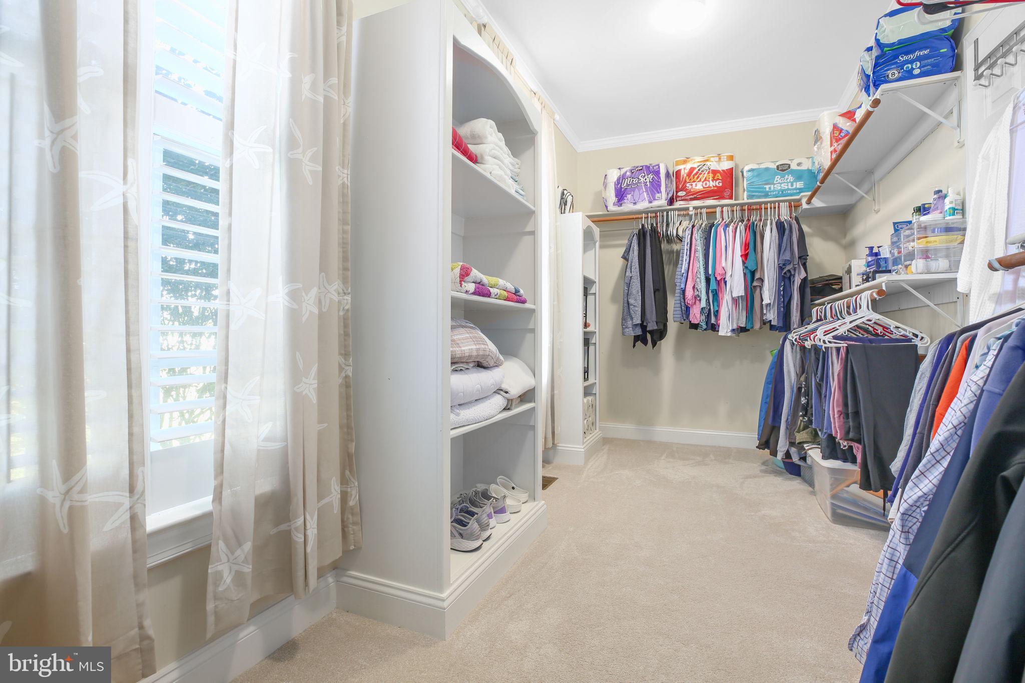 9910 Agnes Lane Spotsylvania, VA 22553 - Photo 34 of 106 1st Floor Primary Closet