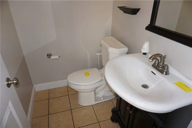 $700,000 | 16 Louise Ann Drive, Smithfield, RI 02917