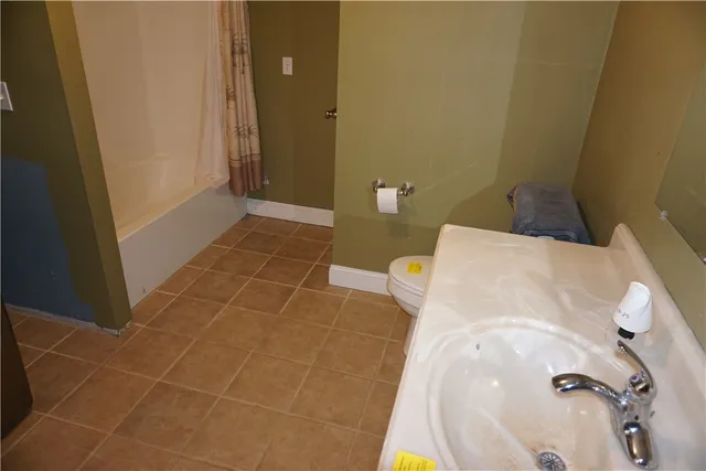 $700,000 | 16 Louise Ann Drive, Smithfield, RI 02917