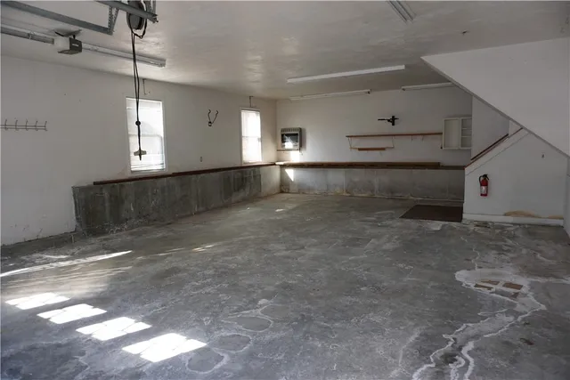 $700,000 | 16 Louise Ann Drive, Smithfield, RI 02917