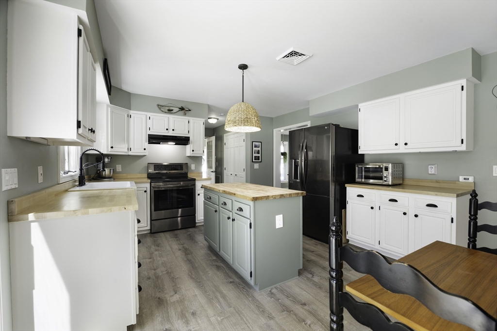 7 Lyman Street Granby, MA 01033 - Photo 7 of 41