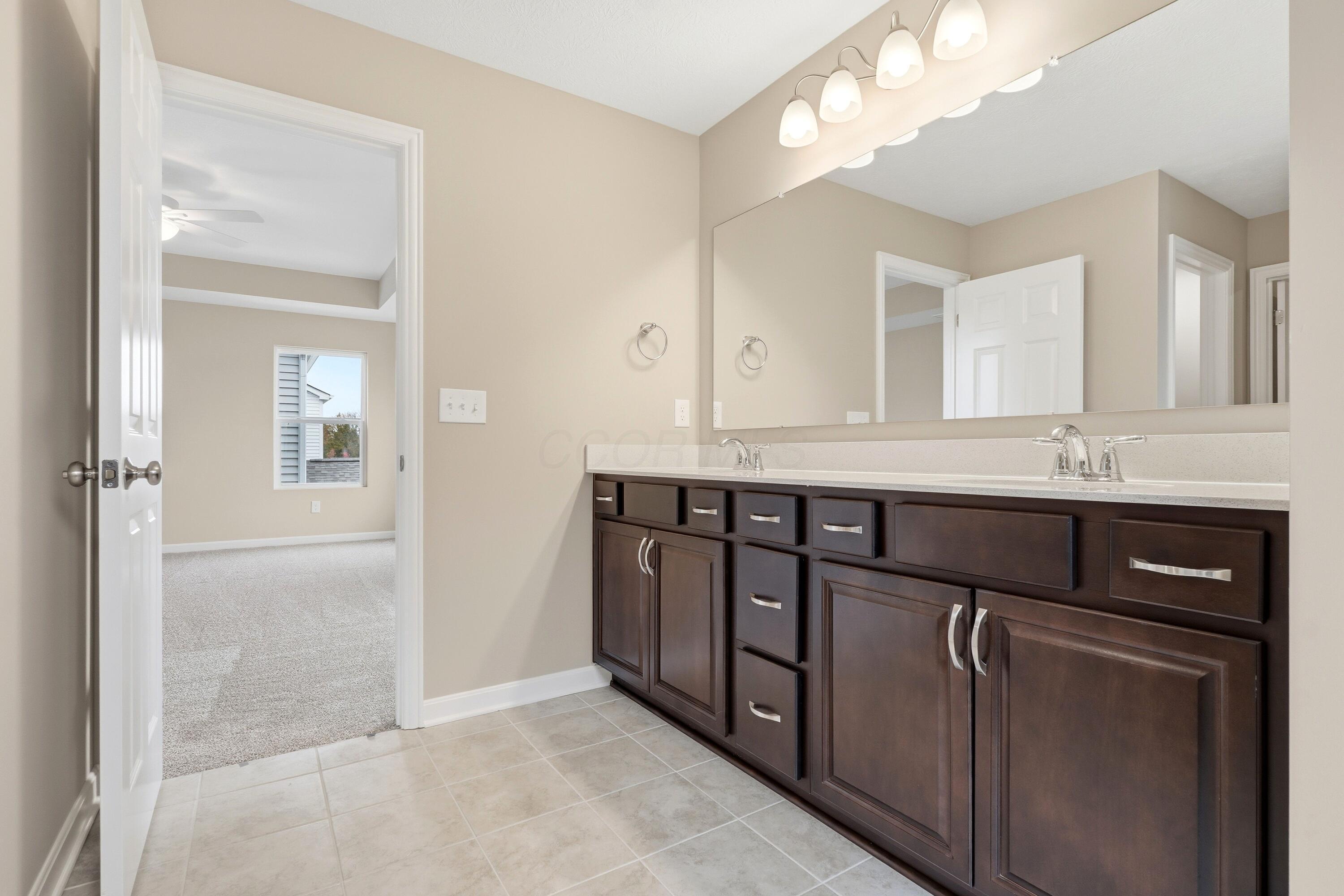 5477 Valleydale Road Powell, OH 43065 - Photo 32 of 40 Owner's Bathroom