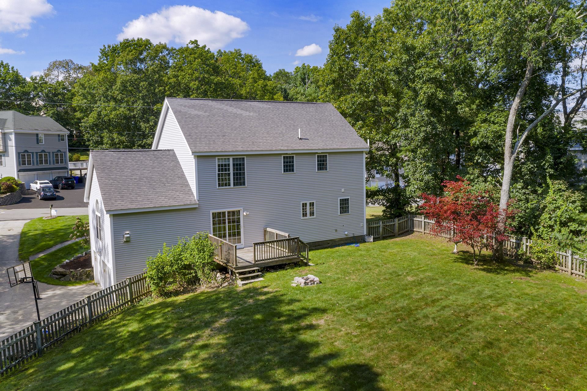 35 Flying Rock Road Hudson, NH 03051 - Photo 2 of 33