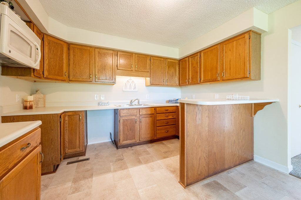 427 Johnston Road Marion, VA 24354 - Photo 20 of 75 Gallery Image 20