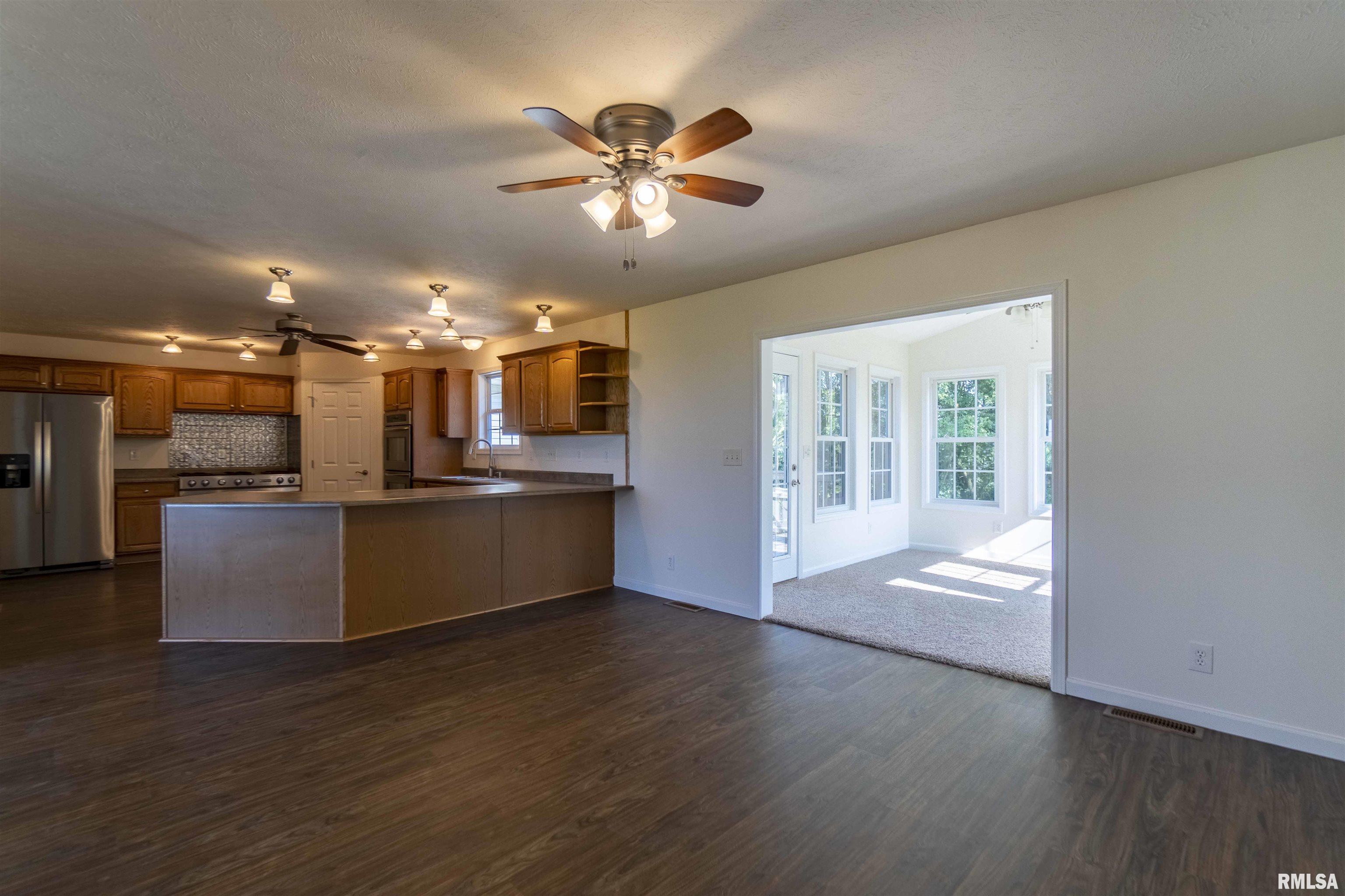16694 Goeken Road Green Valley, IL 61534 - Photo 7 of 40