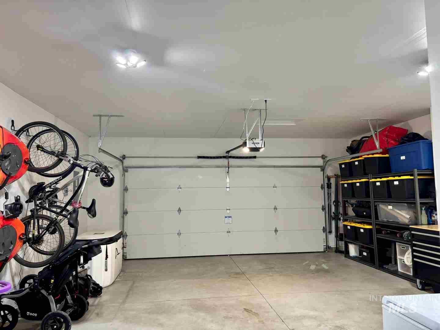 4215 North Pindus Avenue Meridian, ID 83646 - Photo 36 of 46 View of 2-car bay in garage