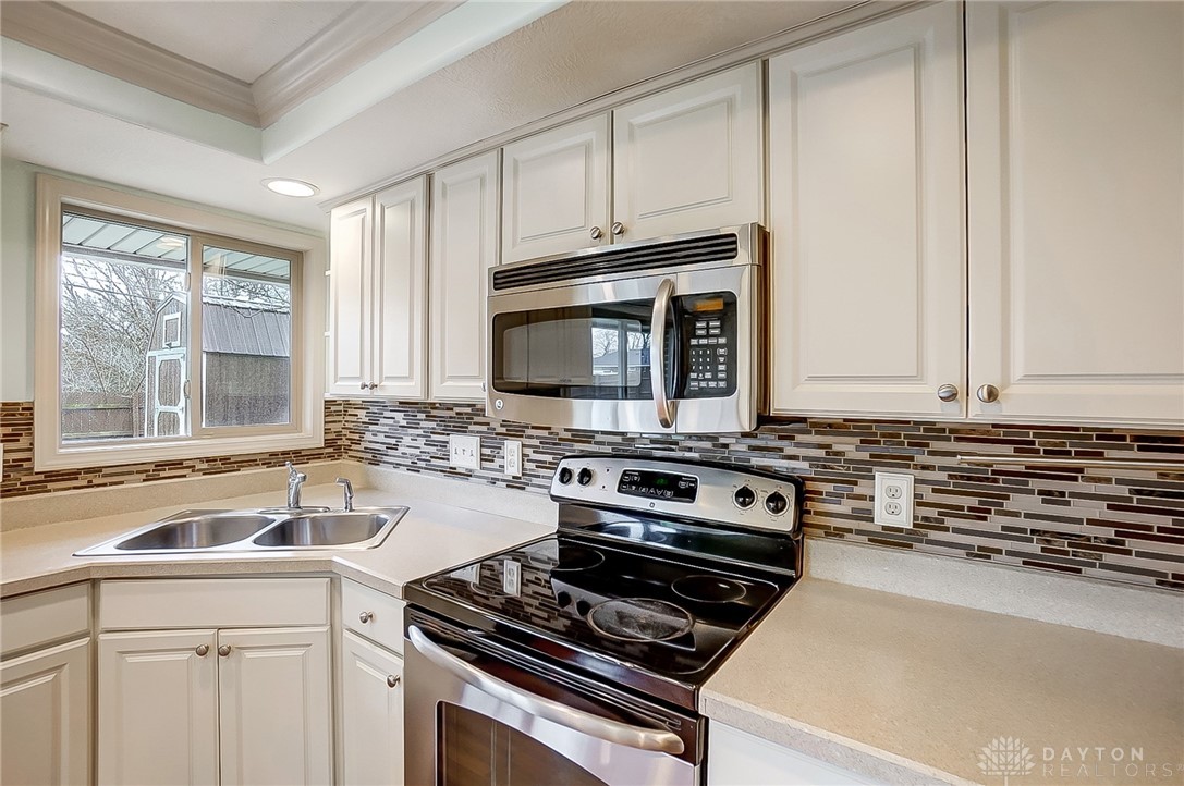 5870 Beth Road Dayton, OH 45424 - Photo 9 of 31 Gallery Image 9
