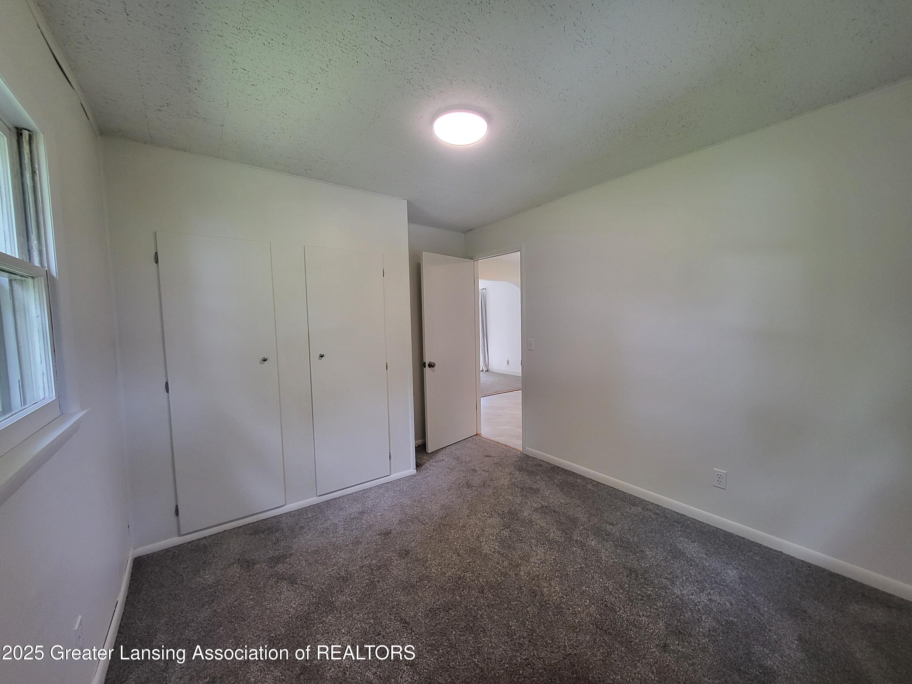 1692 South Smith Road Eaton Rapids, MI 48827 - Photo 16 of 33 1000032127