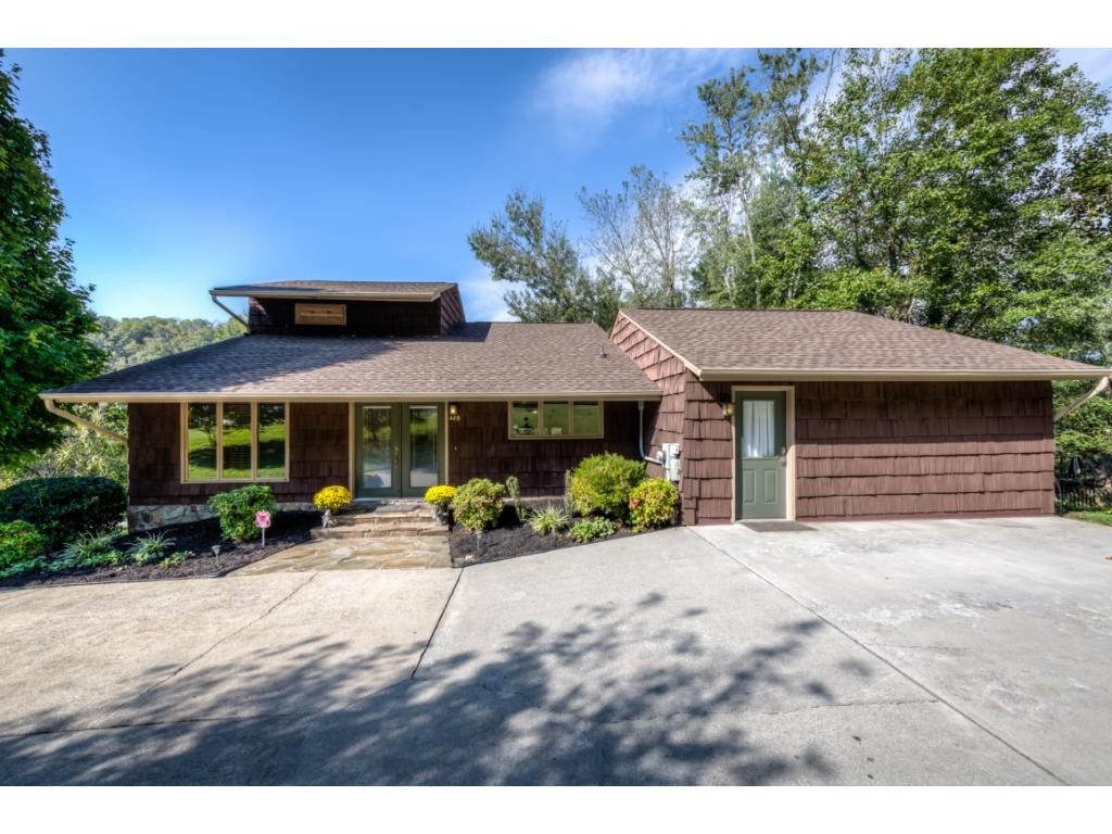 449 Lakeshore Road Bluff City, TN 37618 - Photo 1 of 32 Photo 1