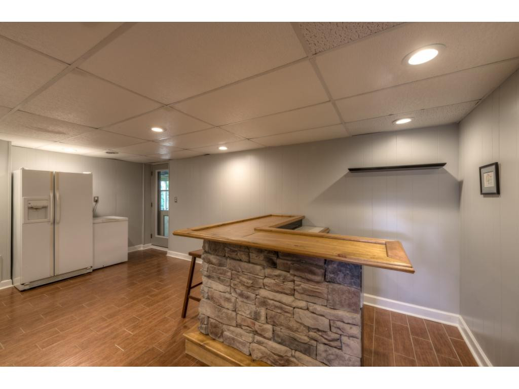 449 Lakeshore Road Bluff City, TN 37618 - Photo 17 of 32 Photo 17
