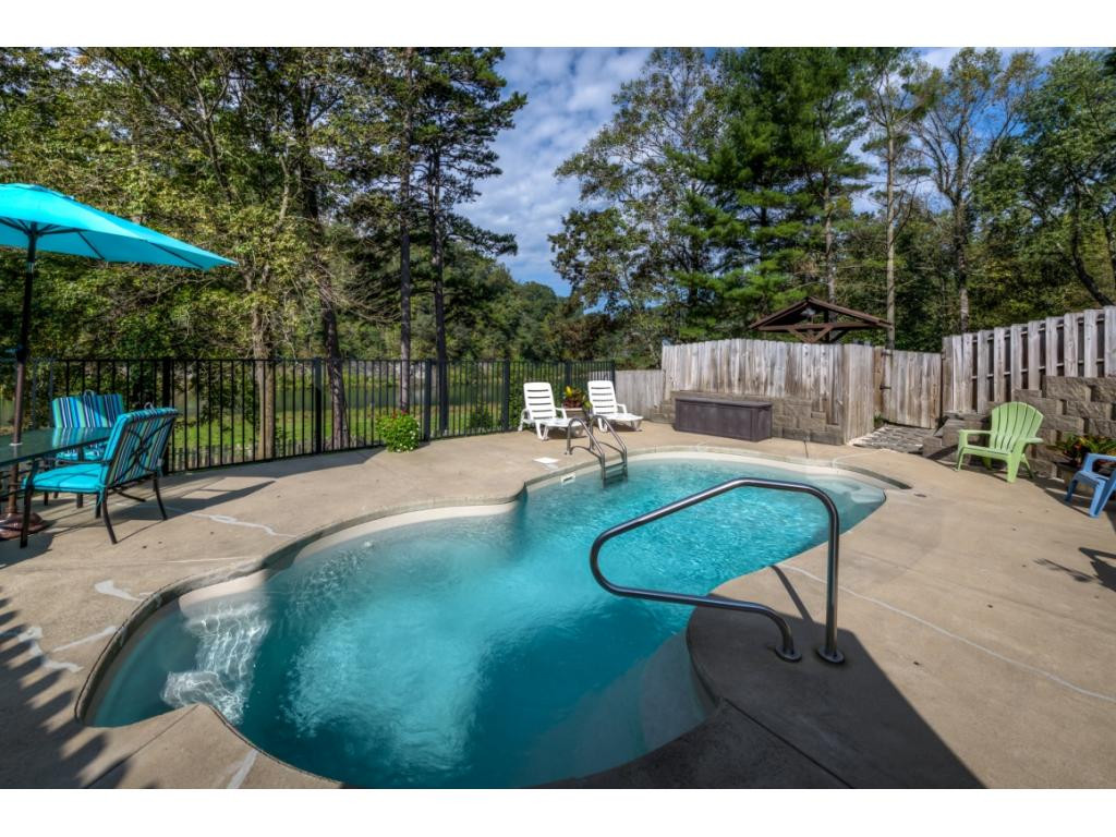 449 Lakeshore Road Bluff City, TN 37618 - Photo 27 of 32 Photo 27