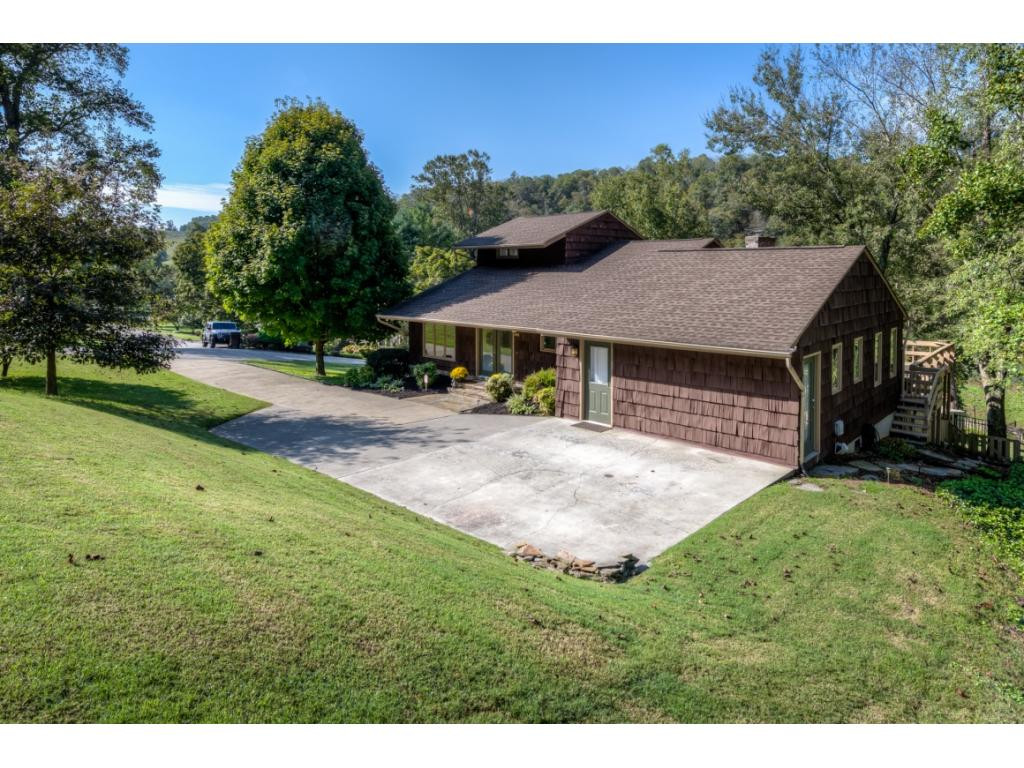 449 Lakeshore Road Bluff City, TN 37618 - Photo 28 of 32 Photo 28
