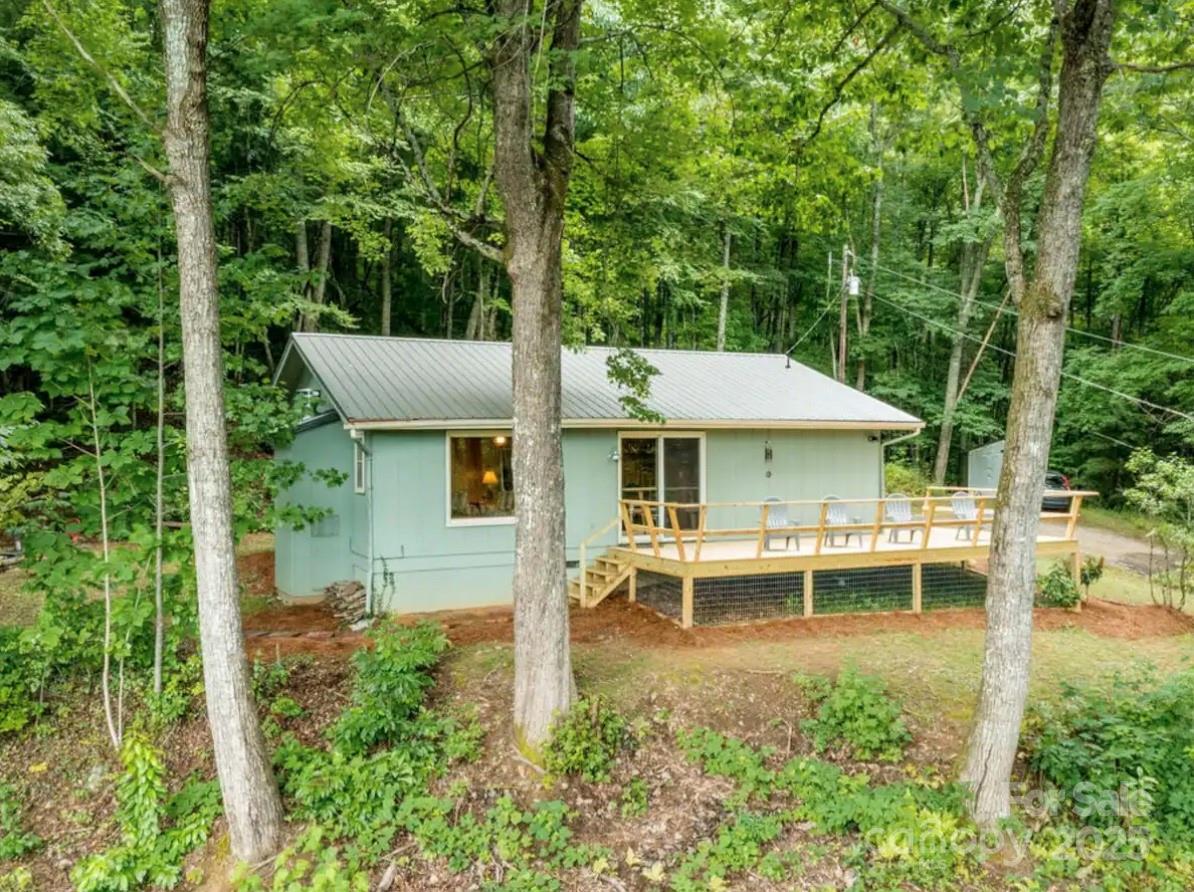 275 Barrett Road Balsam, NC 28707 - Photo 17 of 34 Gallery Image 17