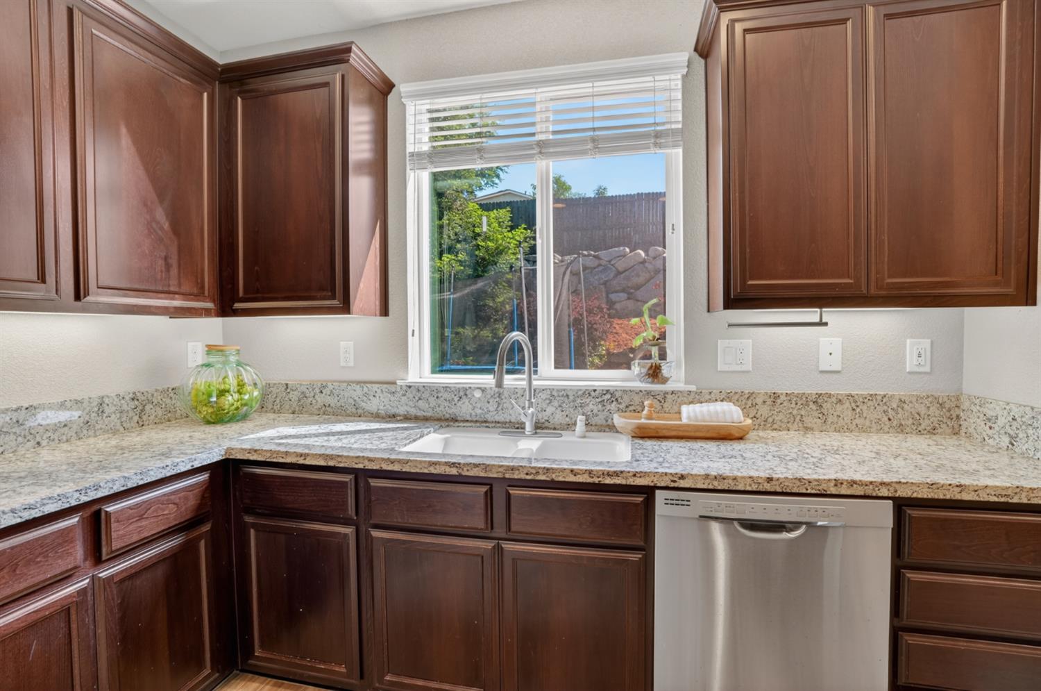 10430 Rubicon Court Grass Valley, CA 95949 - Photo 15 of 46