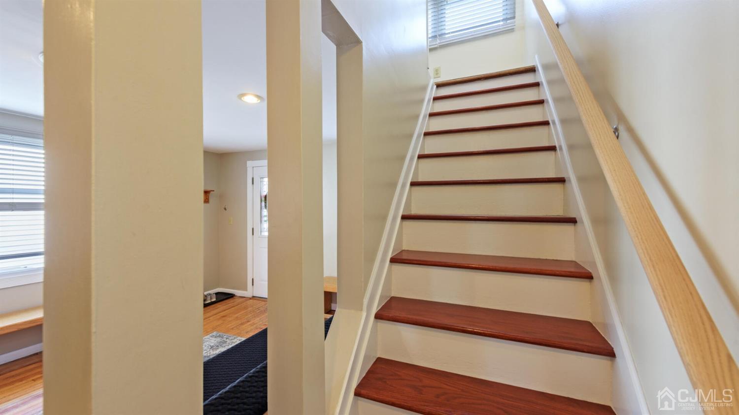 21 Highfield Road Colonia, NJ 07067 - Photo 12 of 26 steps to 2nd floor