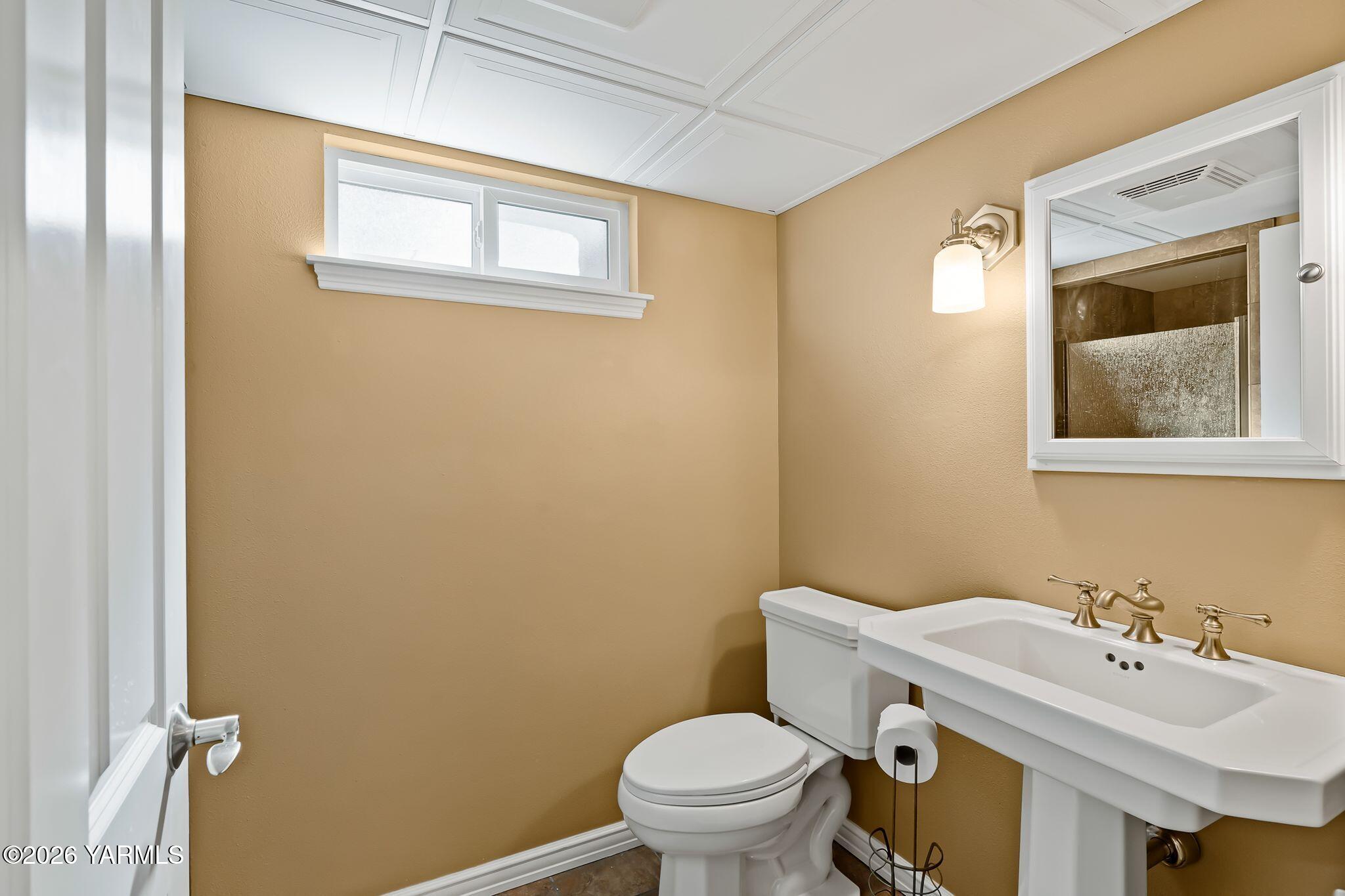 2908 Summitview Avenue Yakima, WA 98902 - Photo 35 of 48 39_2908 Summitview Ave-36