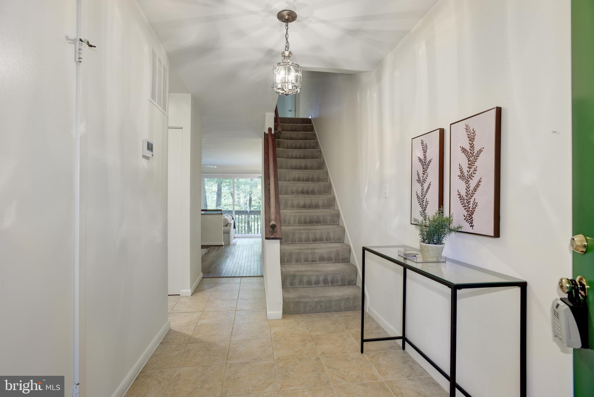 2025 Lakebreeze Way Reston, VA 20191 - Photo 3 of 48 a view of entryway and hall