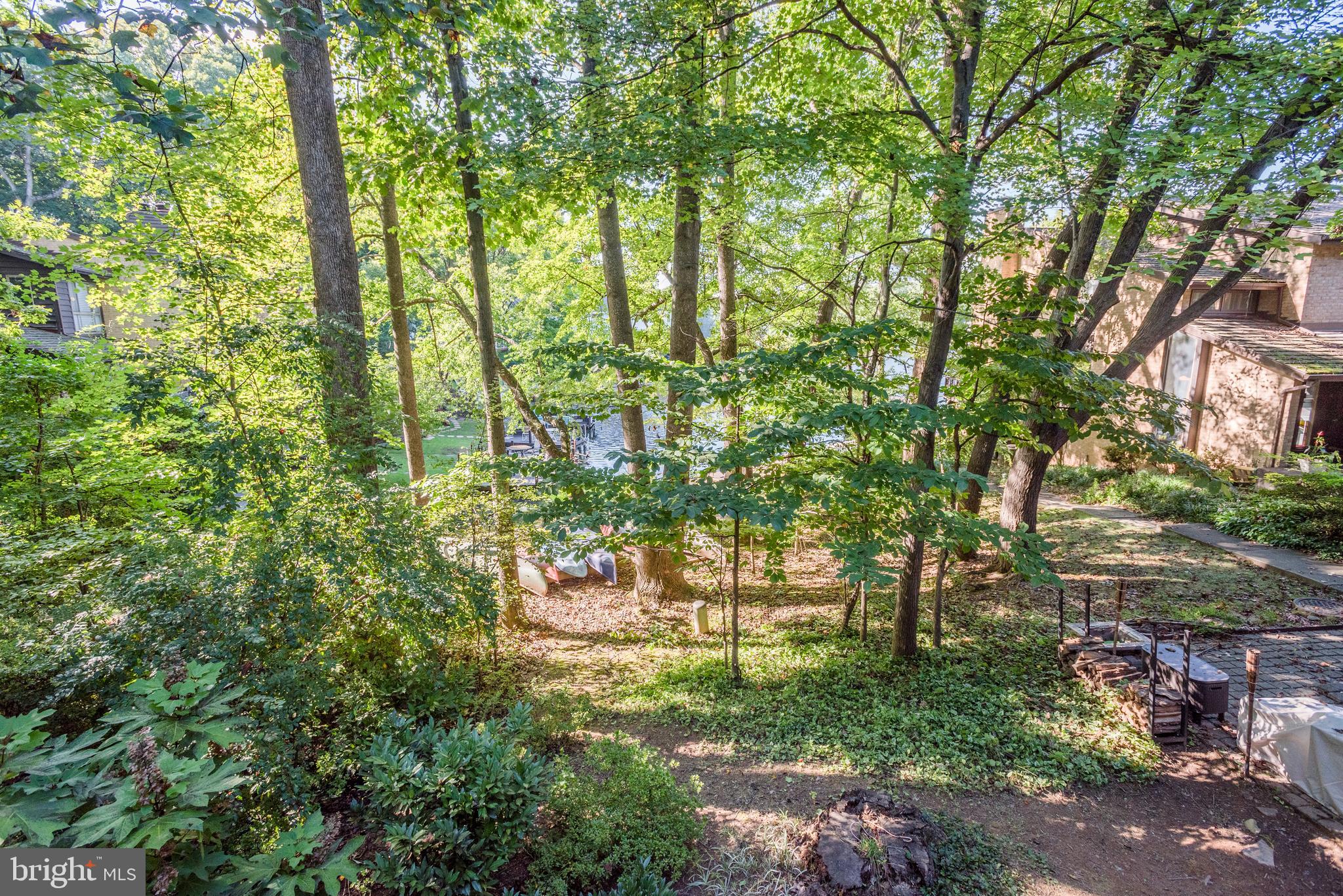 2025 Lakebreeze Way Reston, VA 20191 - Photo 40 of 48 a view of yard