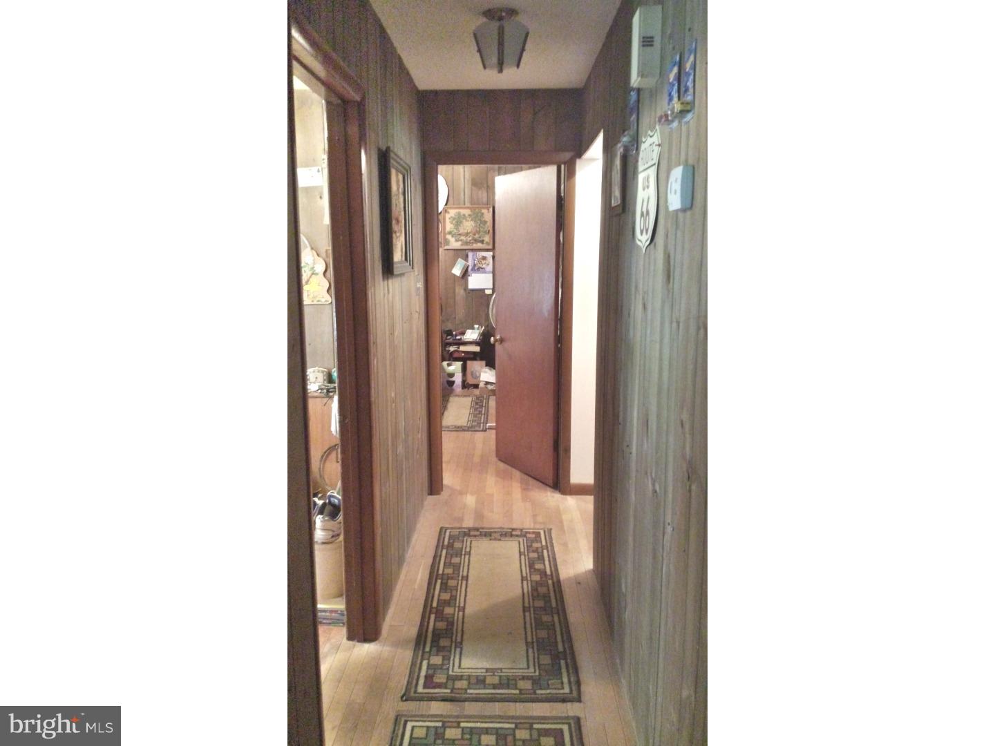 638 Media Road Oxford, PA 19363 - Photo 10 of 23 Hallway