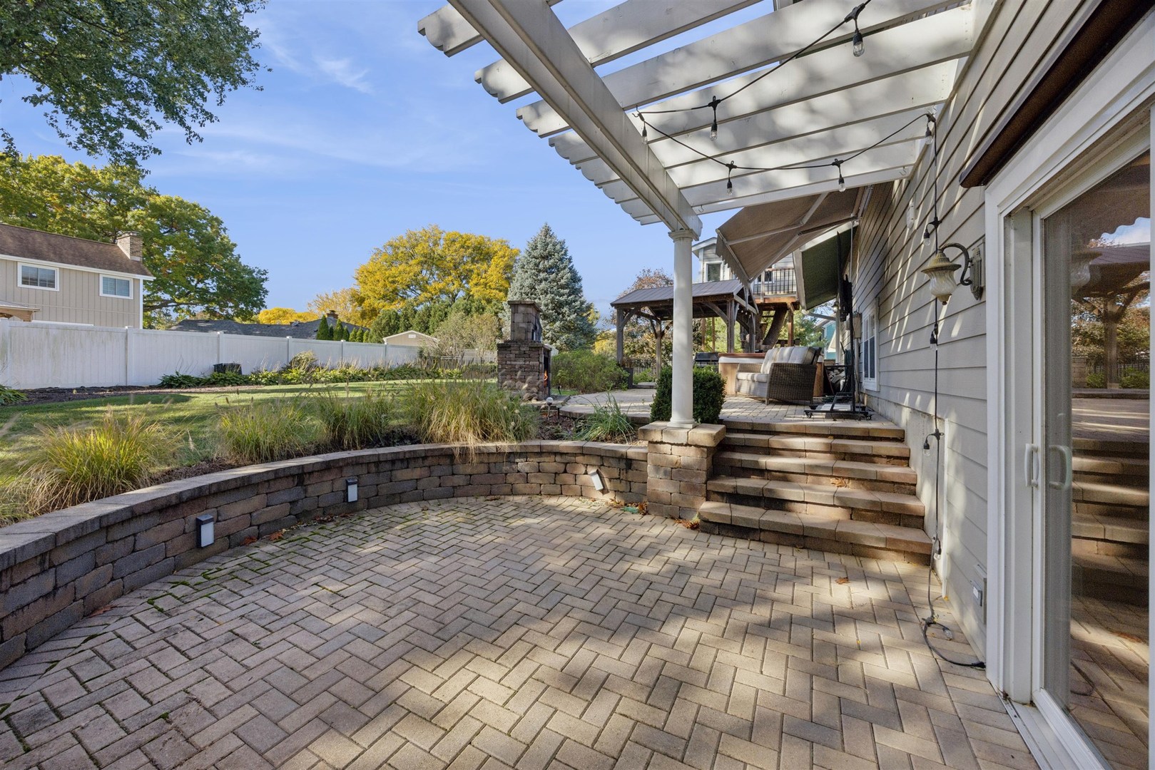 1116 Hidden Spring Drive Naperville, IL 60540 - Photo 27 of 32 a view of outdoor space