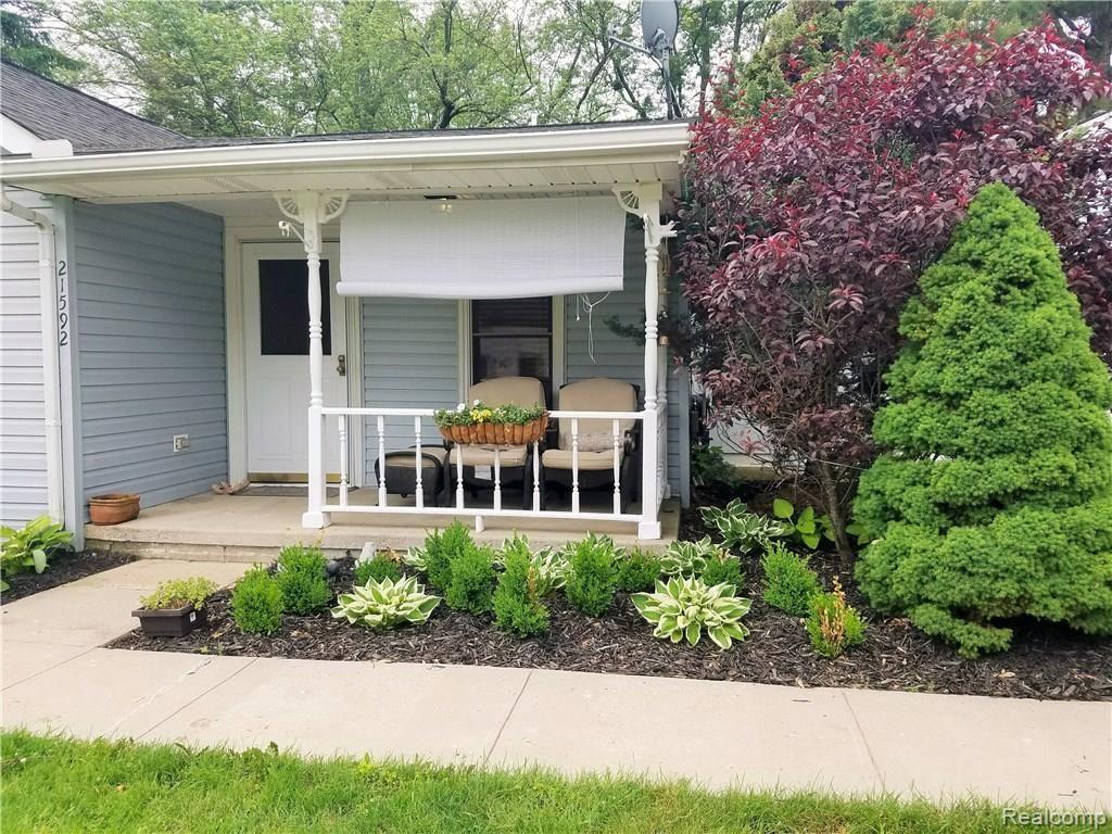 21592 Springhill Street Romulus, MI 48174 - Photo 4 of 31
