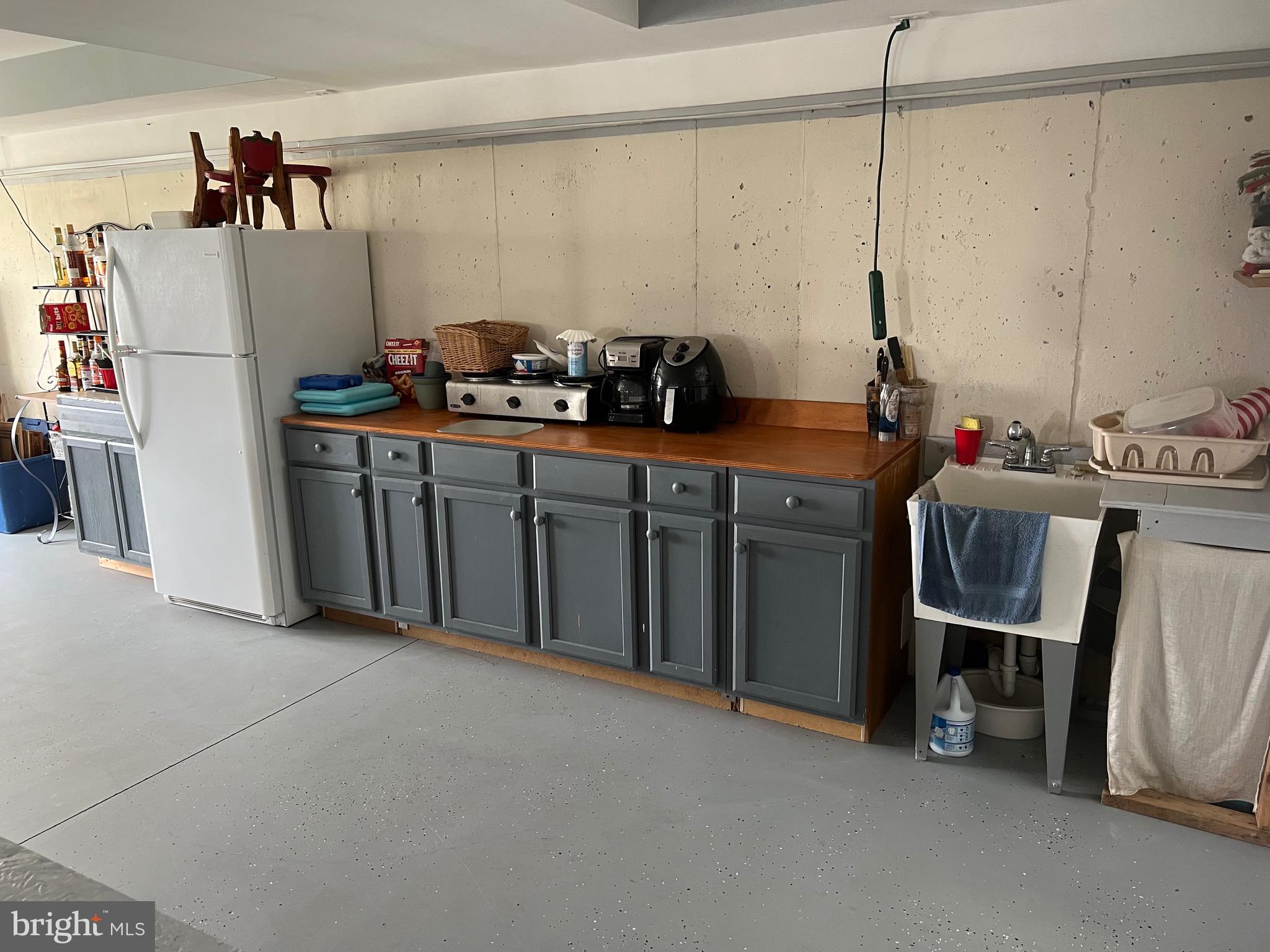 25980 Rumbley Road Westover, MD 21871 - Photo 35 of 78 Summer and Party Kitchen