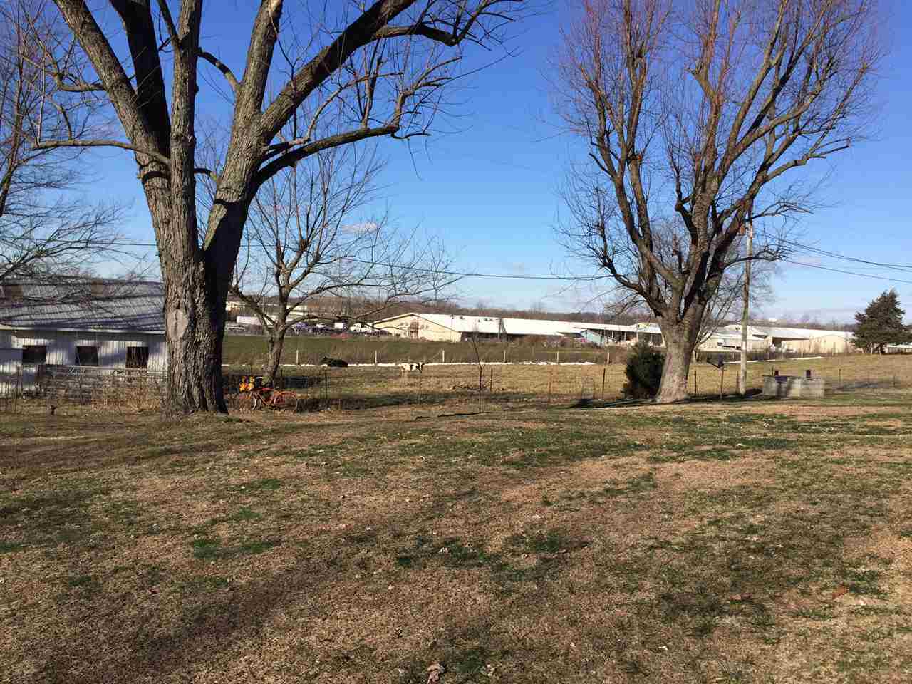 2703 South Sievers Ext Road Vincennes, IN 47591 - Photo 3 of 34