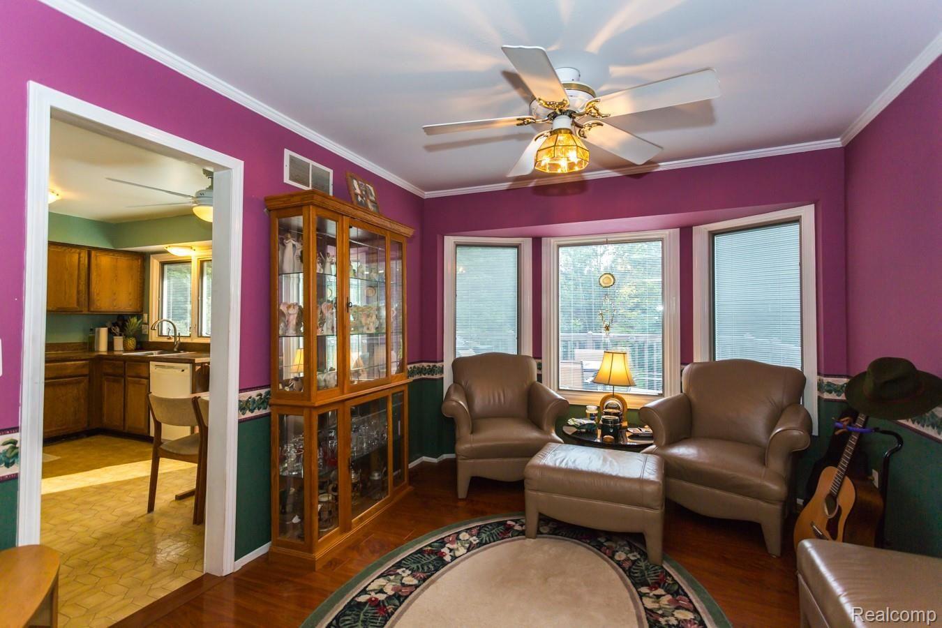 2135 North Fairview Lane Rochester, MI 48306 - Photo 21 of 50 21-LivingRoom.jpg