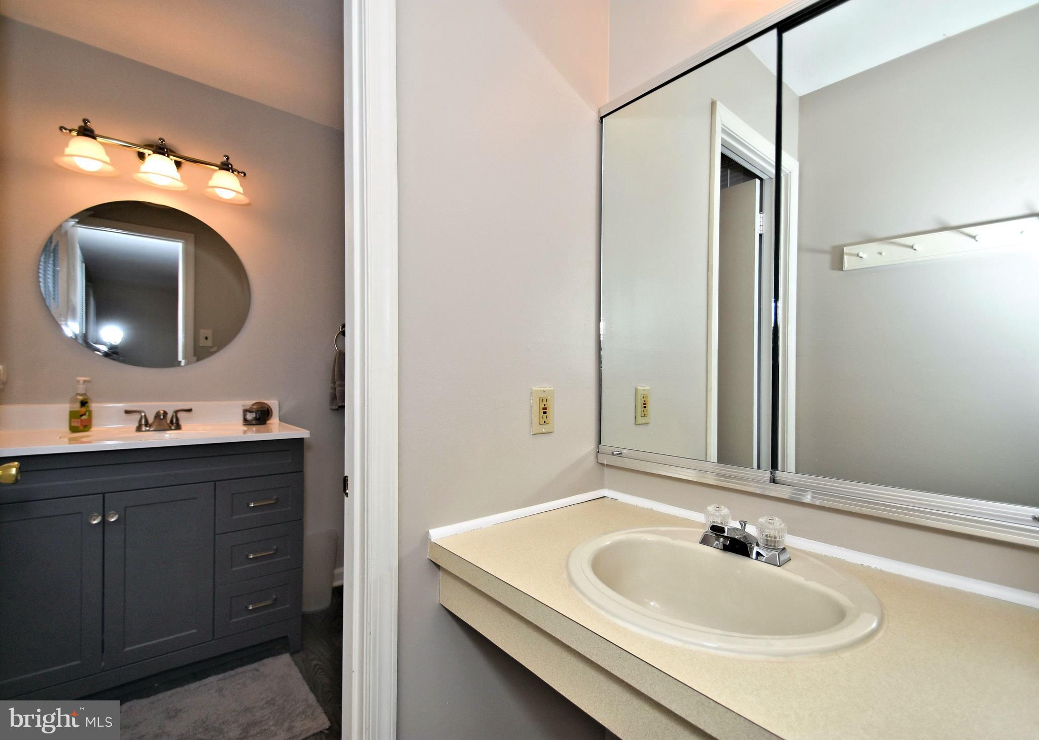 119 Hampton Drive Langhorne, PA 19047 - Photo 36 of 62 Dressing Area / Master Bath