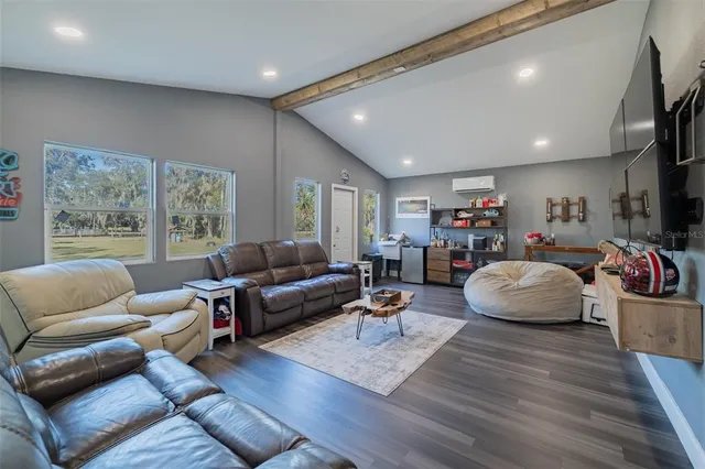 $365,000 | 18832 Dorman Road, Lithia, FL 33547