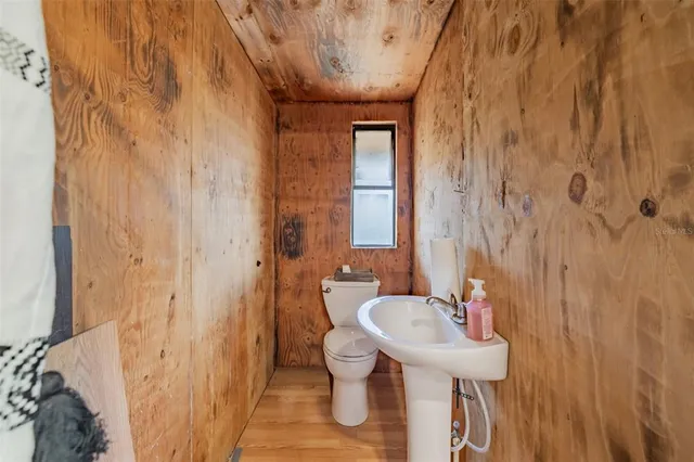 $365,000 | 18832 Dorman Road, Lithia, FL 33547