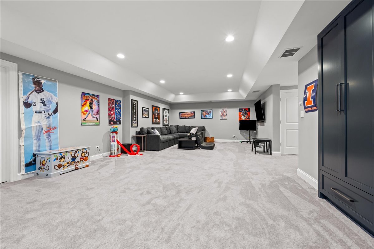 1154 Kenton Road Deerfield, IL 60015 - Photo 23 of 31 Gallery Image 23