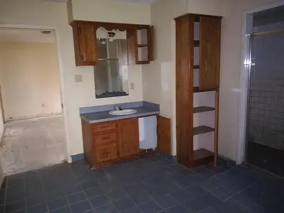 a view of utility room