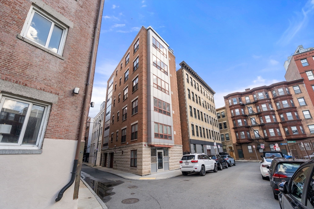 9 North Margin Street, Unit 2 Boston, MA 02113 - Photo 13 of 13