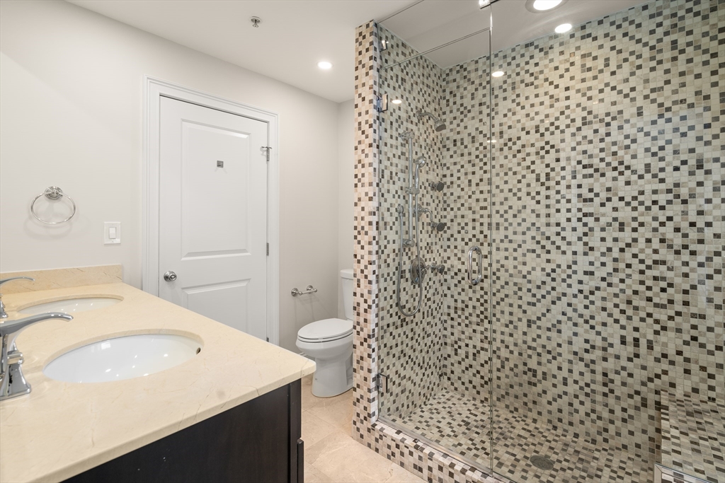 9 North Margin Street, Unit 2 Boston, MA 02113 - Photo 10 of 13