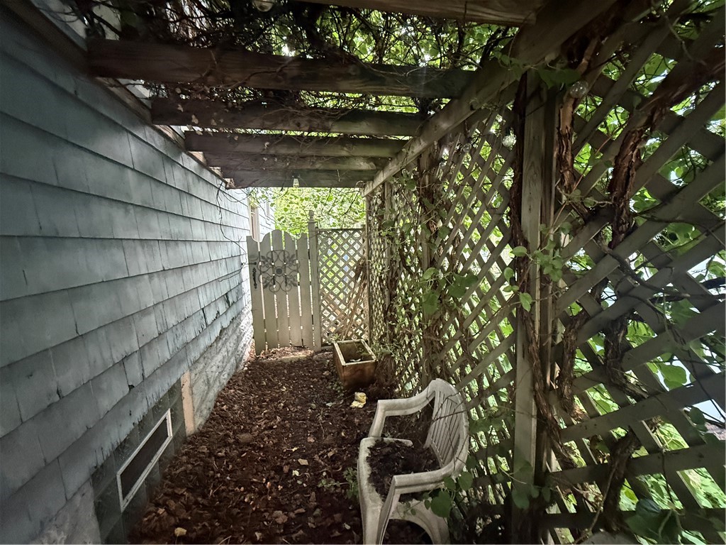 159 Seager Street Rochester, NY 14620 - Photo 19 of 20
