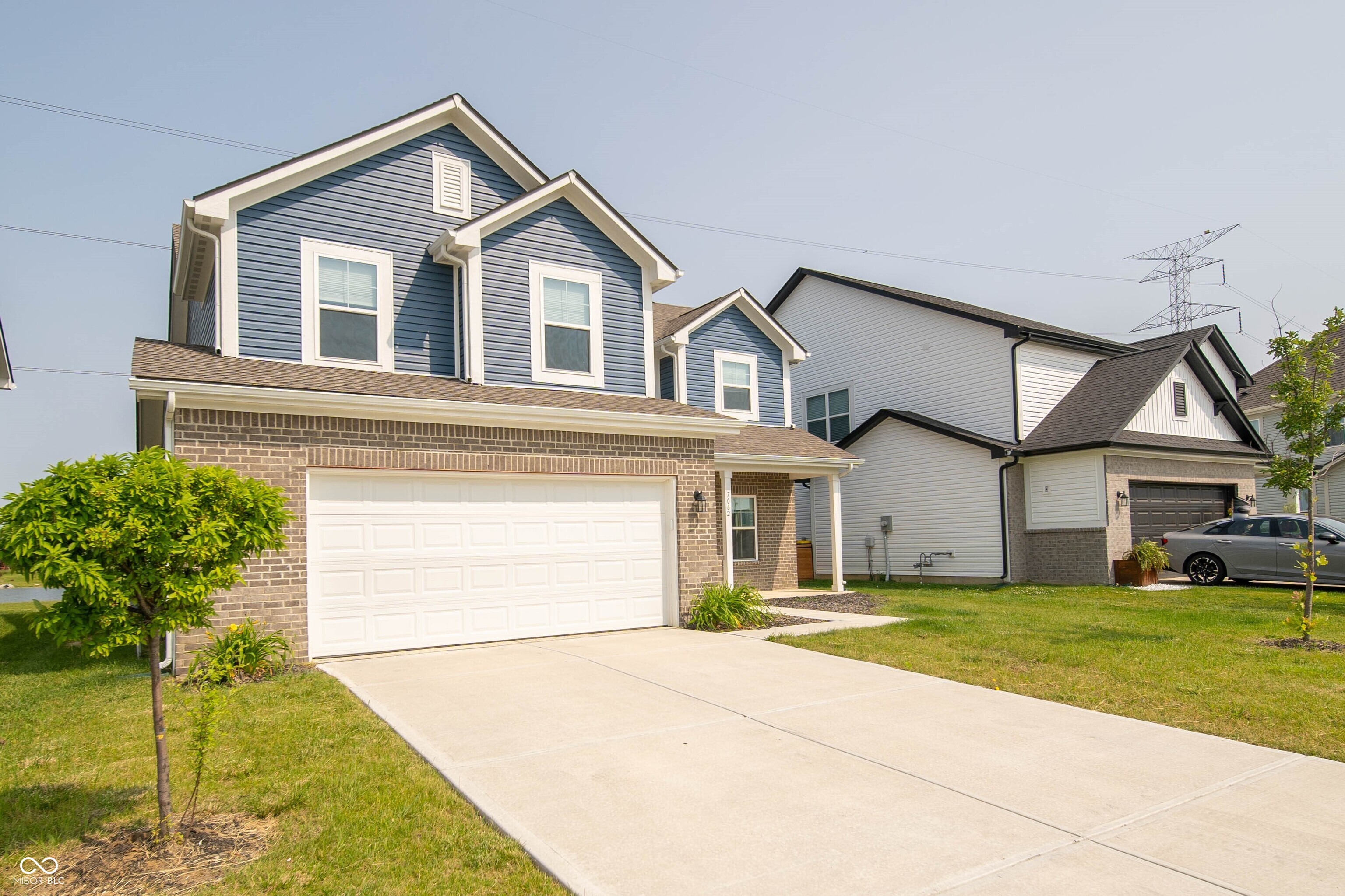 7062 English Oak Drive McCordsville, IN 46055 - Photo 2 of 38
