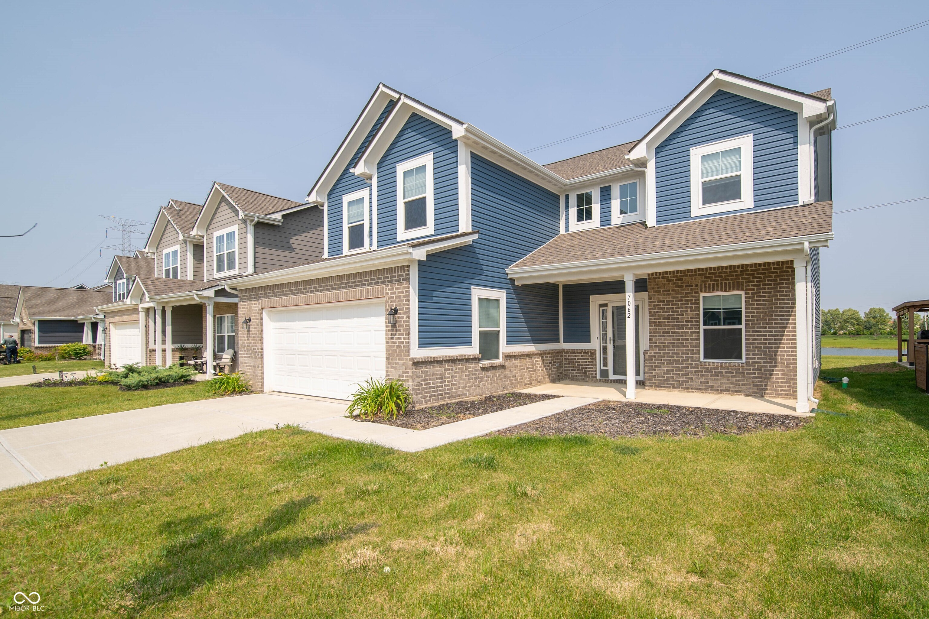 7062 English Oak Drive McCordsville, IN 46055 - Photo 3 of 38