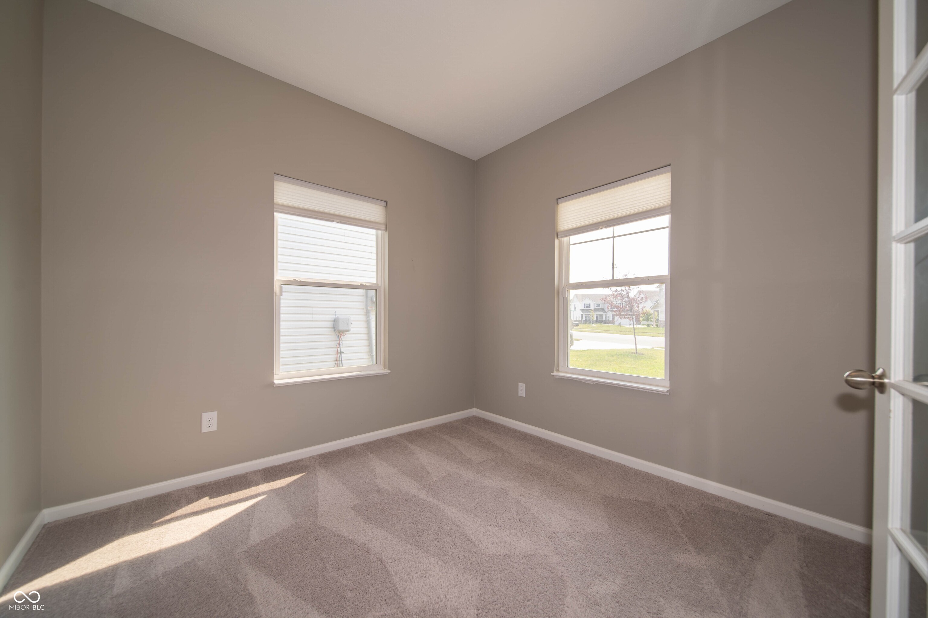 7062 English Oak Drive McCordsville, IN 46055 - Photo 6 of 38