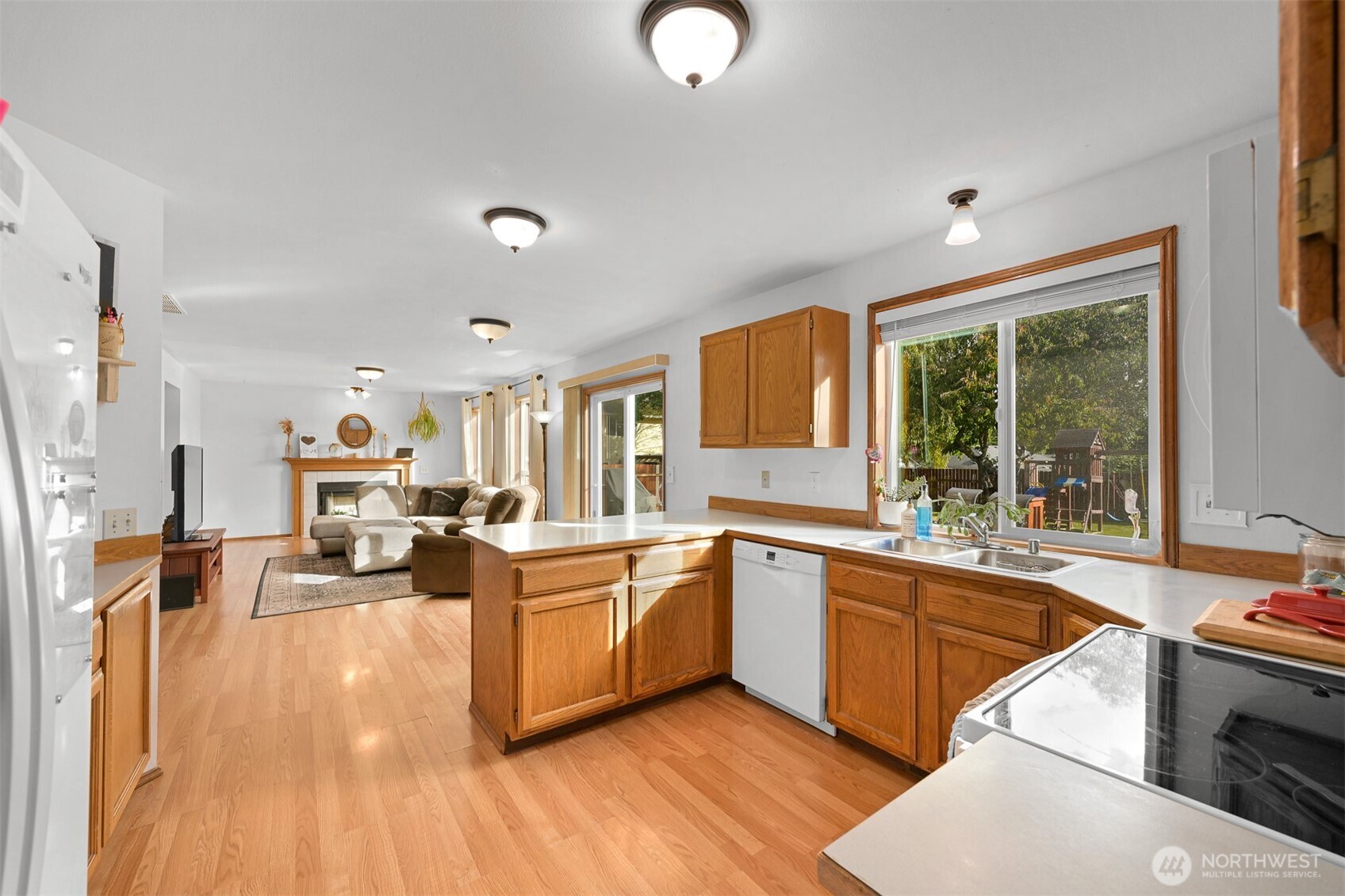 6136 Evergreen Way Ferndale, WA 98248 - Photo 12 of 40