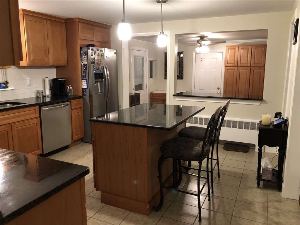 149 Rangeley Road Cranston, RI 02920 - Photo 3 of 20
