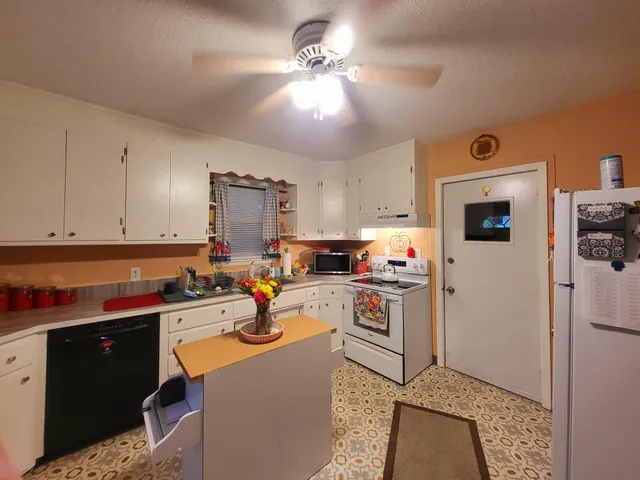 $165,000 | 302 2nd Avenue Southeast, Dilworth, MN 56529